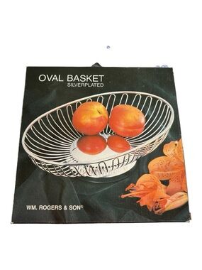 WM. Rogers & Son Silverplated Oval Fruit Basket Silver